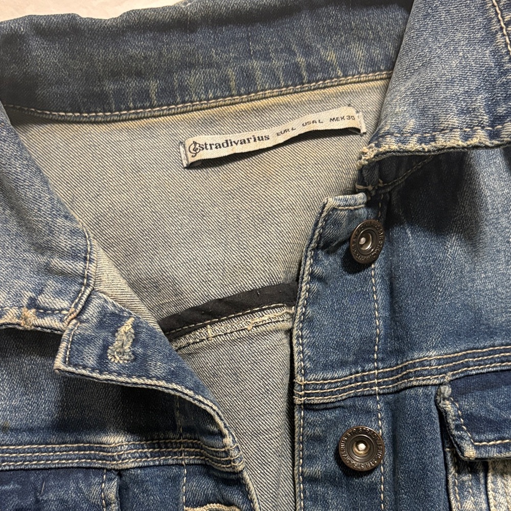 Stradivarius Faded Blue Jean Jacket - Picture 2 of 4